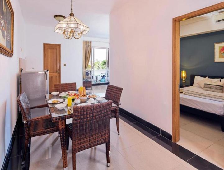 Pereybere Apartment With Breakfast And Private Balcony Pereybere Beach Kültér fotó