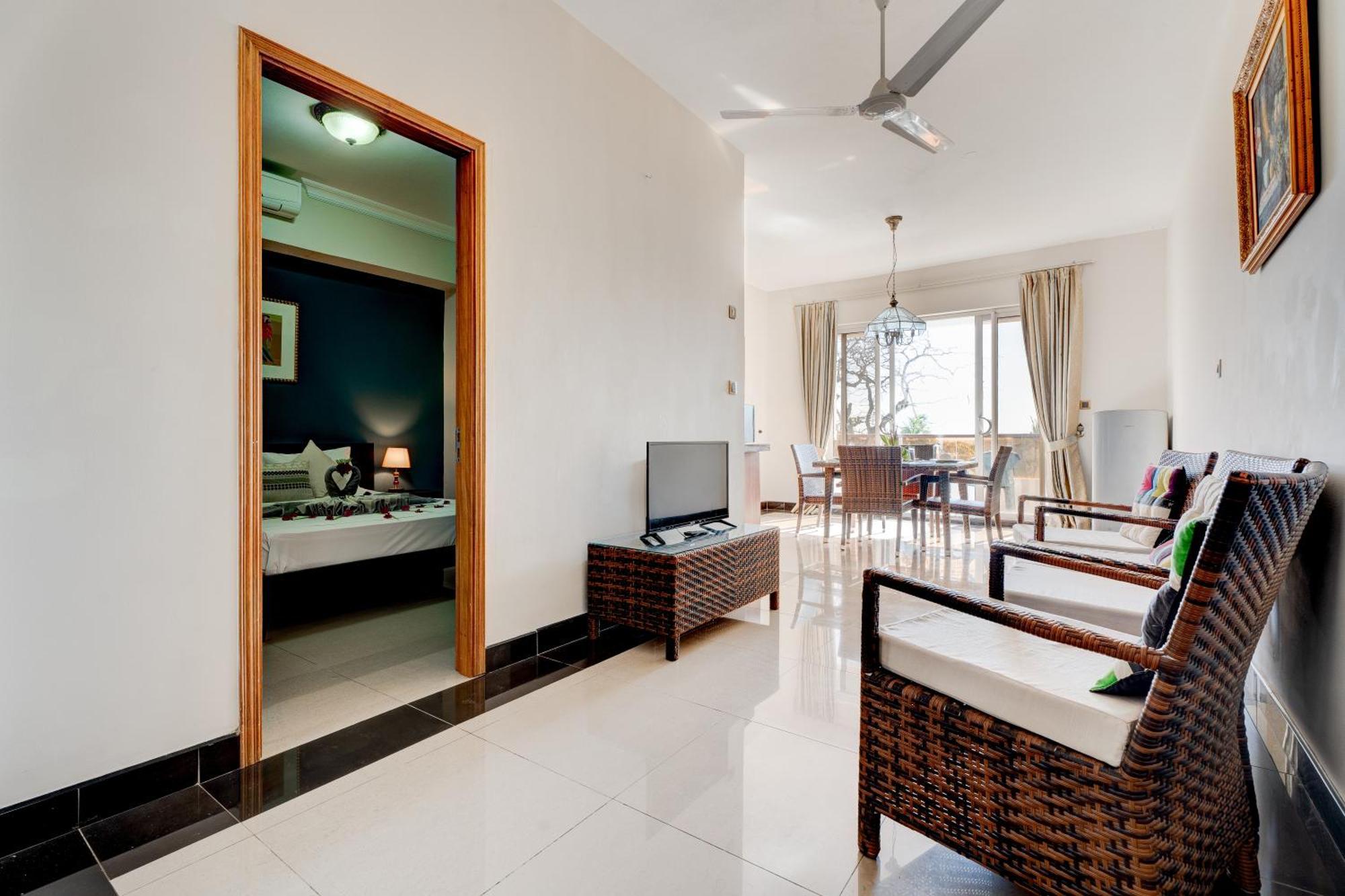 Pereybere Apartment With Breakfast And Private Balcony Pereybere Beach Kültér fotó