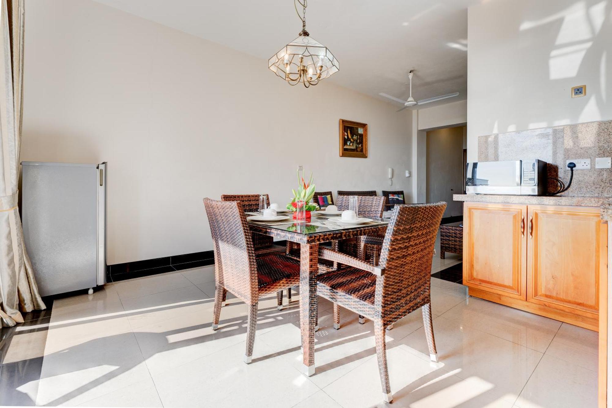 Pereybere Apartment With Breakfast And Private Balcony Pereybere Beach Kültér fotó